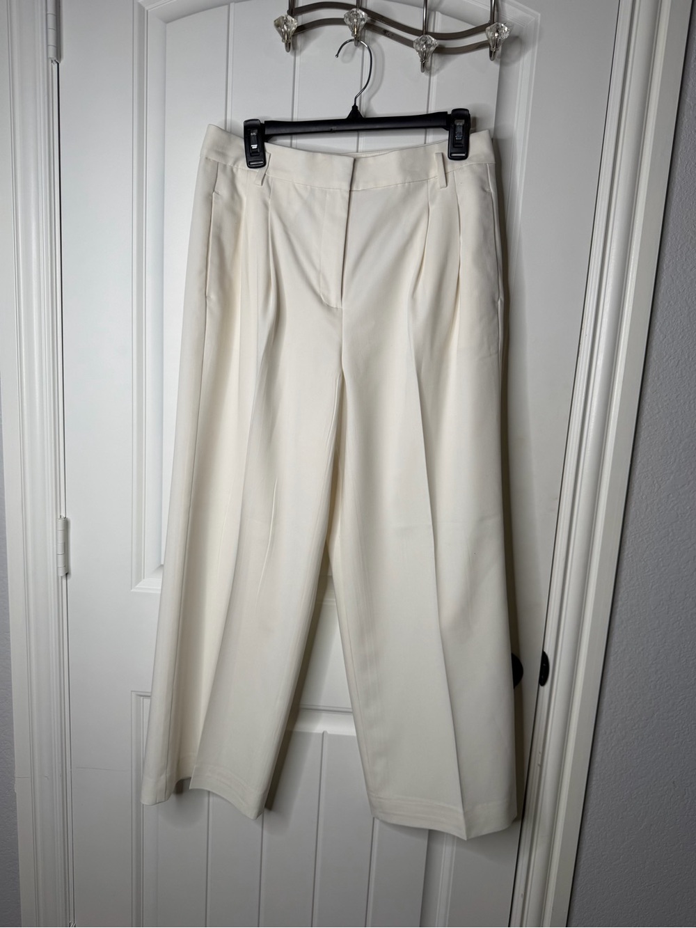 Ann Taylor Women’s Winter White Trousers